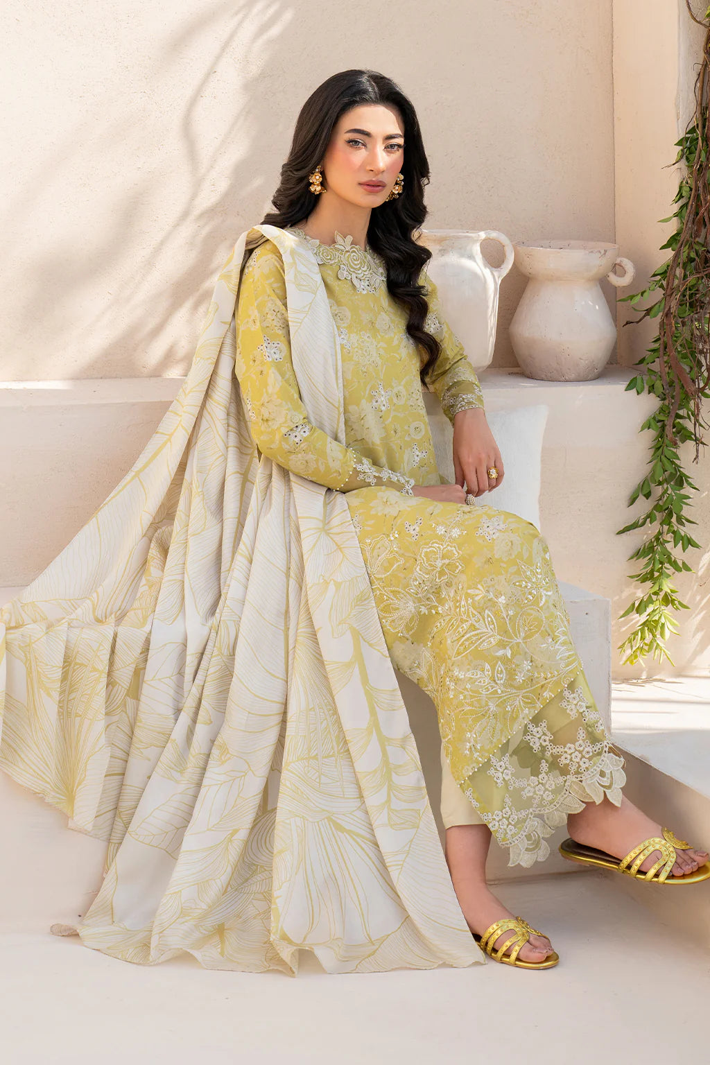 Iznik EFL-08 Embroidered Lawn Unstitched Suit- SBC