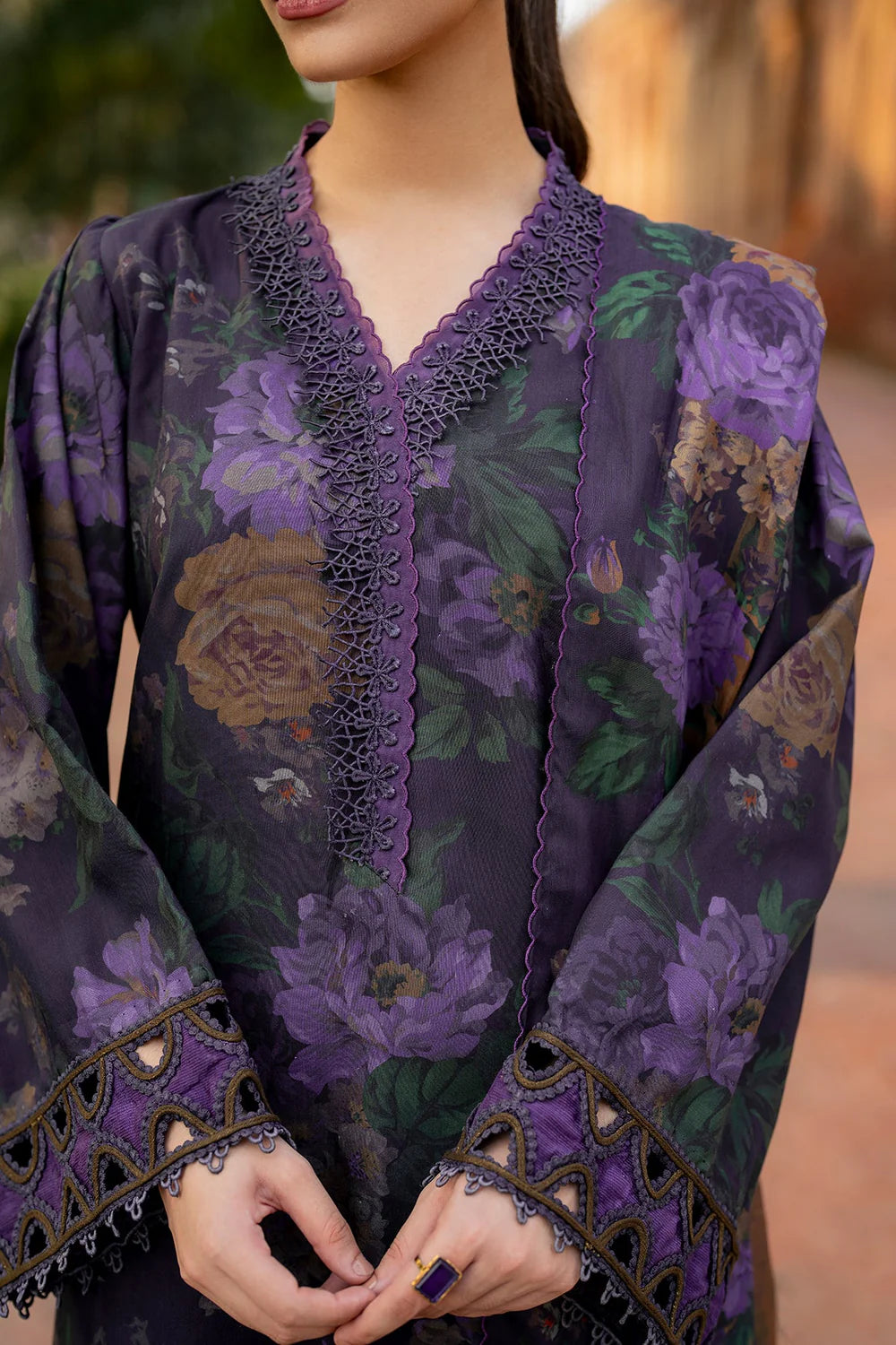 Baroque Embroidered Lawn Unstitched Suit SF-723 - SBC
