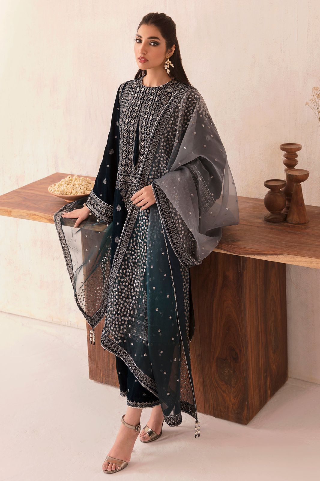 JAZMIN 3 Piece Unstitched Heavy Embroidered Velvet Suit - SFC