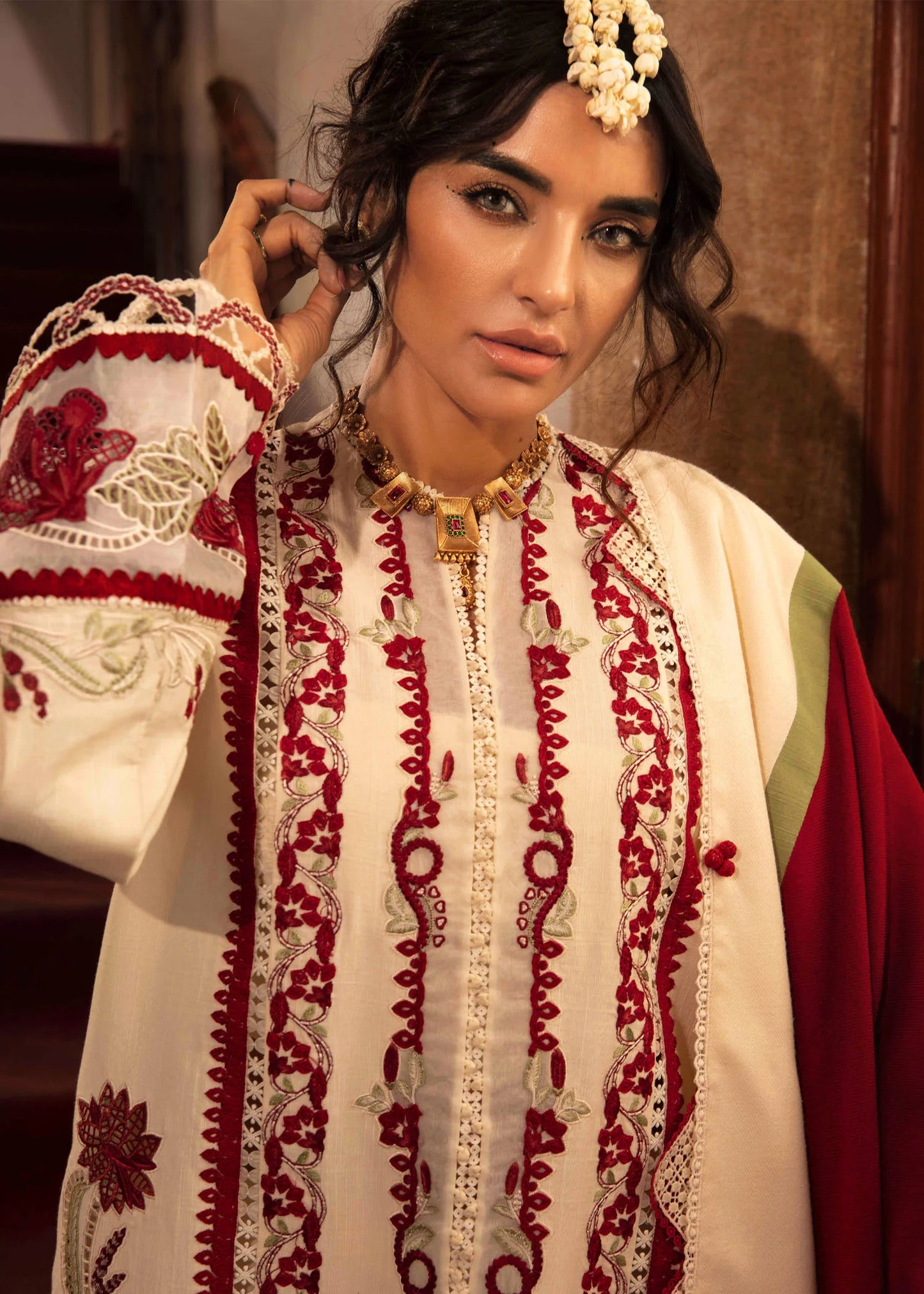 Crimson 3 Piece Unstitched Luxury Lawn Suit - Musafir | SML