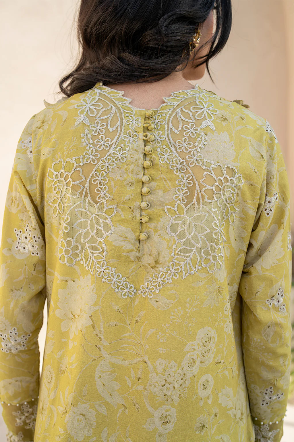 Iznik EFL-08 Embroidered Lawn Unstitched Suit- SBC